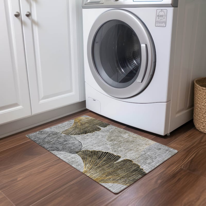 Machine Washable Indoor/ Outdoor Chantille Modern Floral Rug - Gray - 1'8" x 2'6"