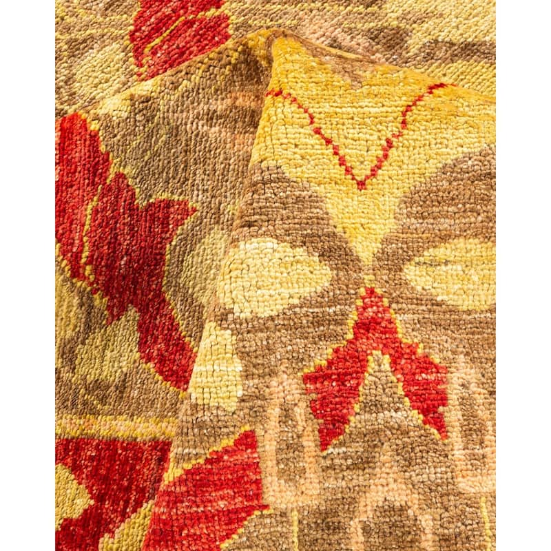 Overton Hand Knotted Wool Vintage Inspired Modern Contemporary Arts & Crafts Green Area Rug - 4' 10" x 8' 3"