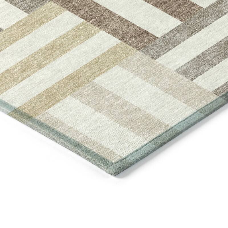 Machine Washable Indoor/ Outdoor Modern Hatch Chantille Rug