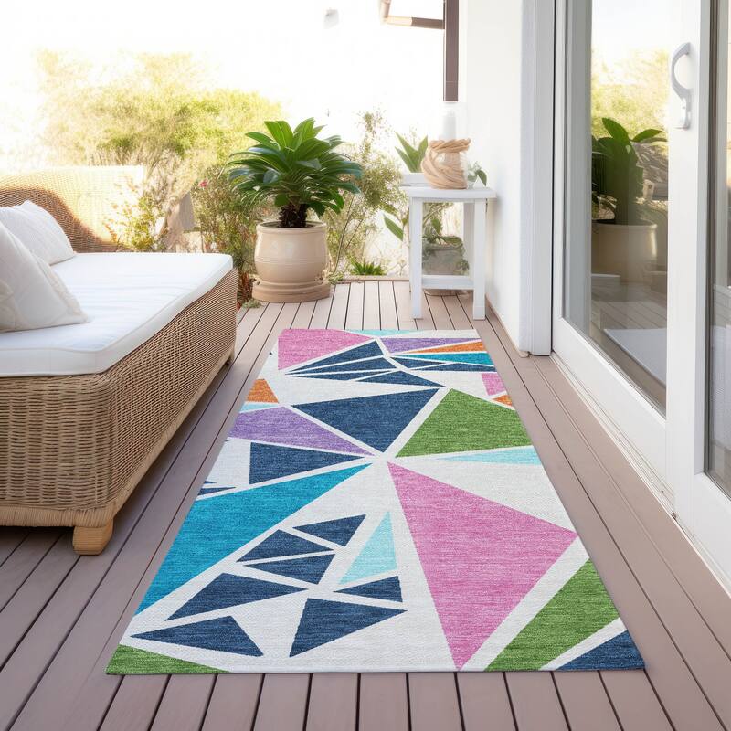 Machine Washable Indoor/ Outdoor Abstract Mosaic Chantille Rug