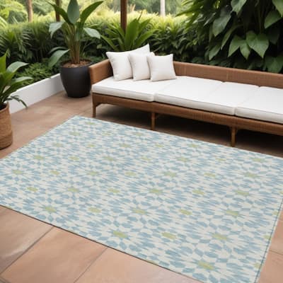 HomeRoots Floral Medallion Transitional Rectangle Outdoor Rug