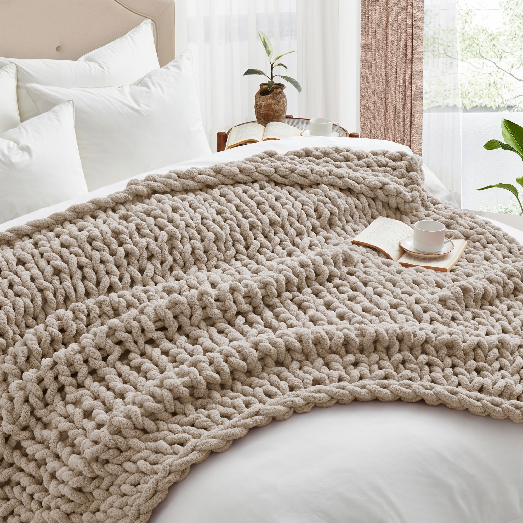 как выглядит Handmade Chunky Knit Chenille Yarn Throw Blanket 50"x60" фото