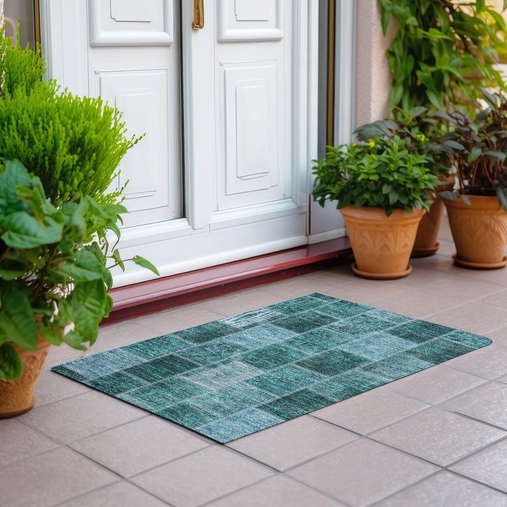 Machine Washable Indoor/ Outdoor Chantille Traditional Patchwork Rug