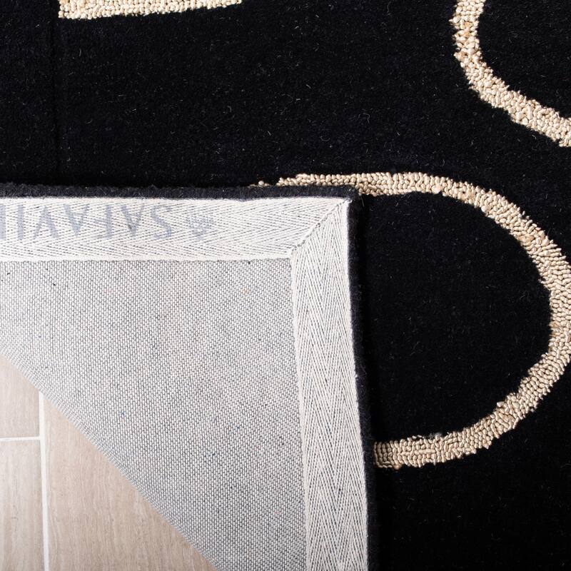 SAFAVIEH Handmade Soho Magen N.Z. Wool Rug