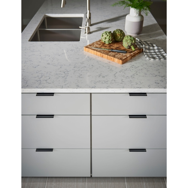 Finger top cabinet pull