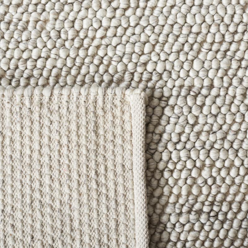 SAFAVIEH Handmade Natura Eduina New Zealand Wool Rug