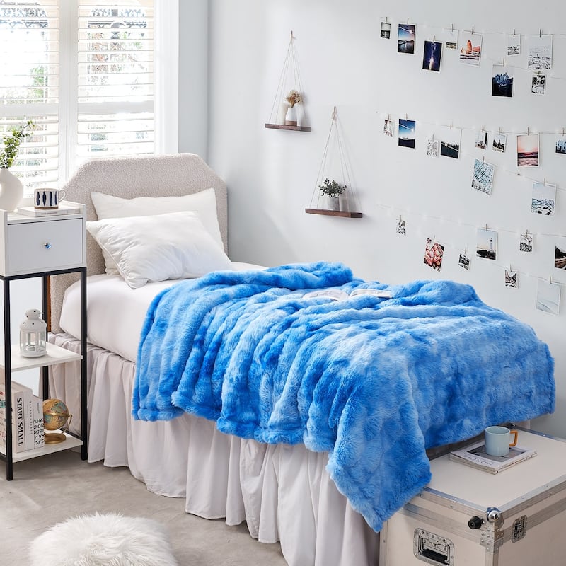 Snowball® Chunky Bunny - Coma Inducer® Blanket - Twin XL - Cloudy Day Blue