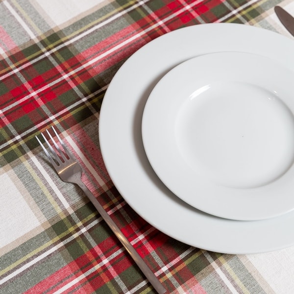 https://ak1.ostkcdn.com/images/products/is/images/direct/c780d1d8ed029b09189888637b89488276d1d0ad/Fabstyles-Celebration-Plaid-Cotton-Tablecloth.jpg?impolicy=medium