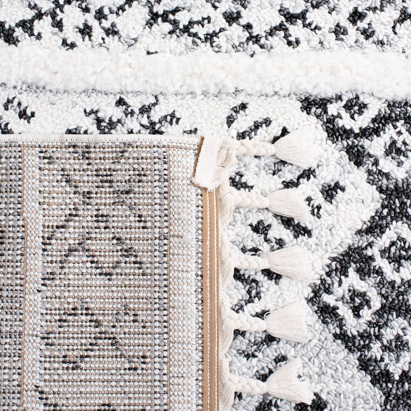 SAFAVIEH Moroccan Tassel Shag Ilijana 2-inch Thick Rug