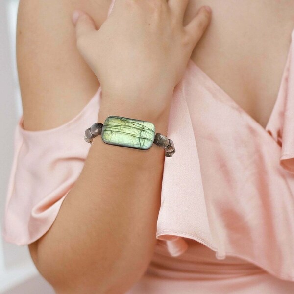 Natural Labradorite Stretch Bracelet Healing Handmade Gemstone Women Jewelry. Opens flyout.