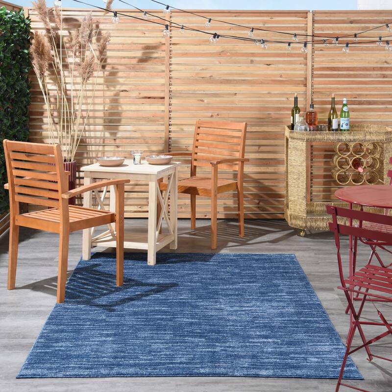 Nourison Essentials Solid Contemporary Indoor/Outdoor Area Rug - 6' x 9' - Navy