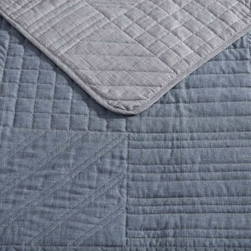 Eddie Bauer Hidden Lake Reversible Quilt Set