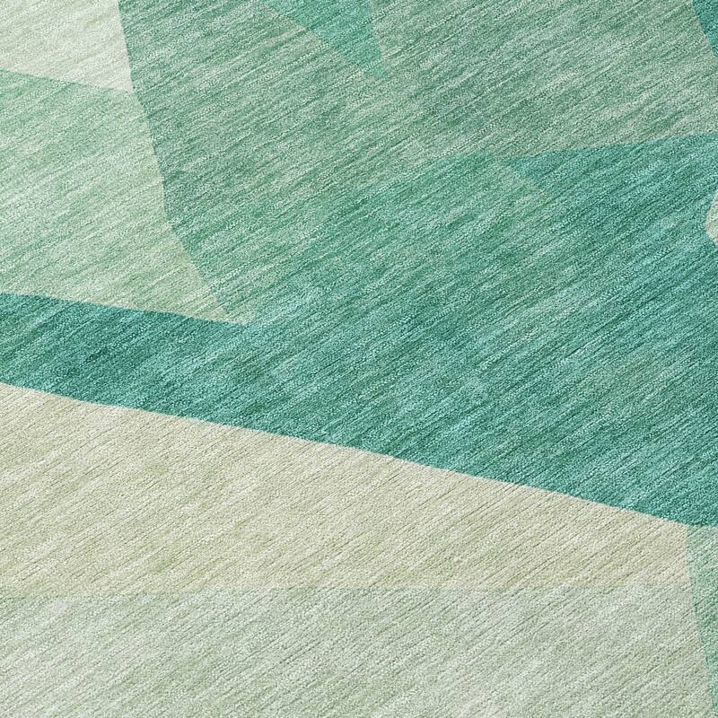 Machine Washable Indoor/ Outdoor Modern Queby Chantille Rug