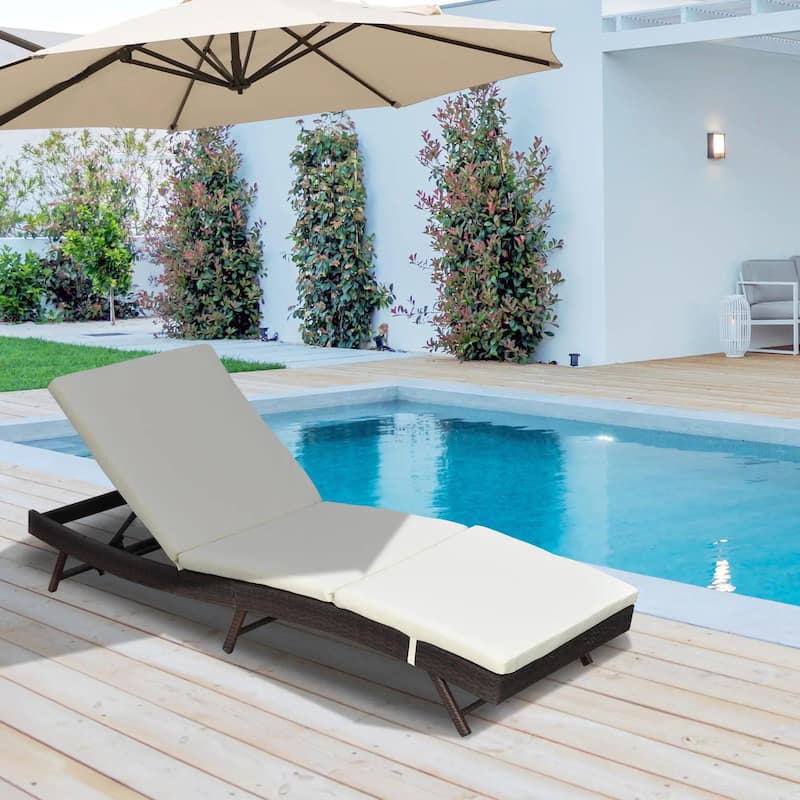 Patio Chaise Lounge,5 Position Rattan Recliner,Cushioned Pool Chair