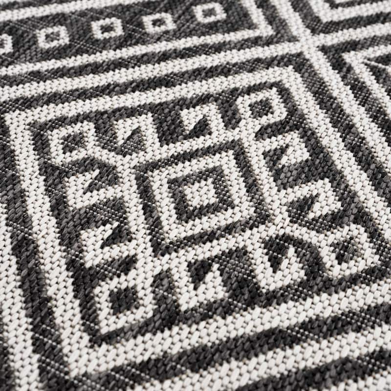 Hauteloom Frankville Living Room, Bedroom Patio Outdoor Area Rug - Black, White - 6'7" x 9'