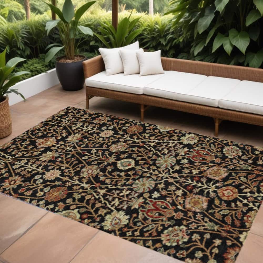 HomeRoots Floral Transitional Rectangle Outdoor Rug