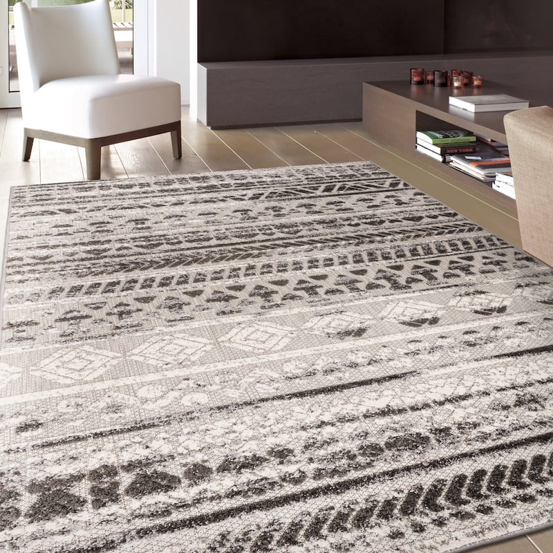 World Rug Gallery Modern Stripes Faded Geometric Indoor/Outdoor Area Rug
