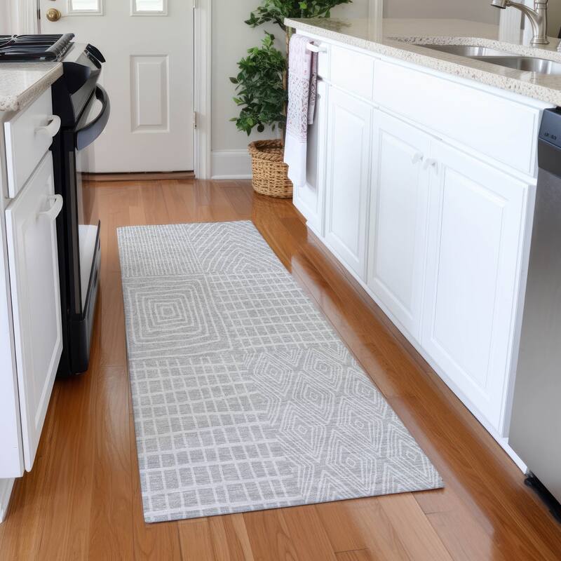 Premium Washable Super Soft Modern Geo Charm Mayfield Rug - Silver - 2'3" x 7'6"