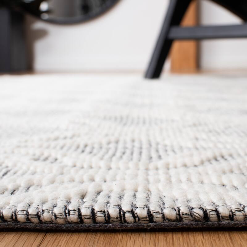 SAFAVIEH Handmade Vermont Tamika New Zealand Wool Rug