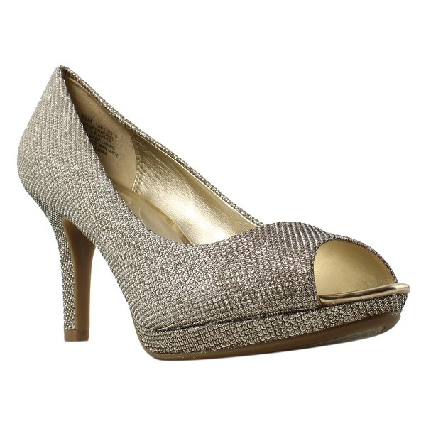 bandolino gold heels