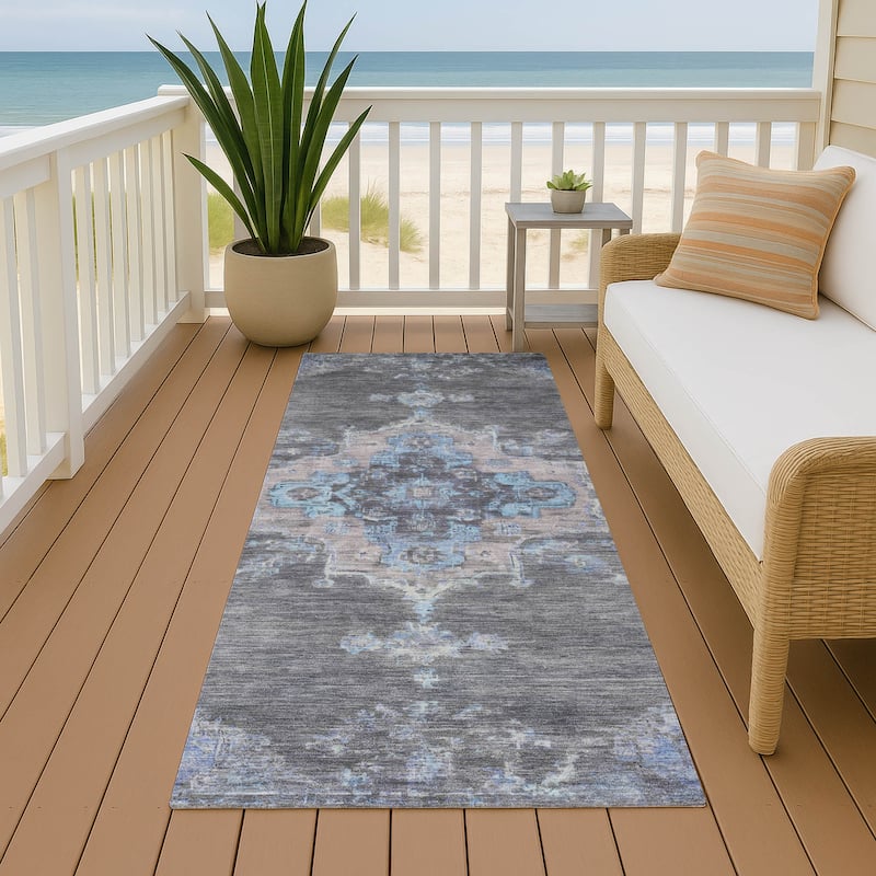 Machine Washable Indoor/ Outdoor Traditional Tabriz Chantille Rug - Graphite - 2'3" x 7'6"