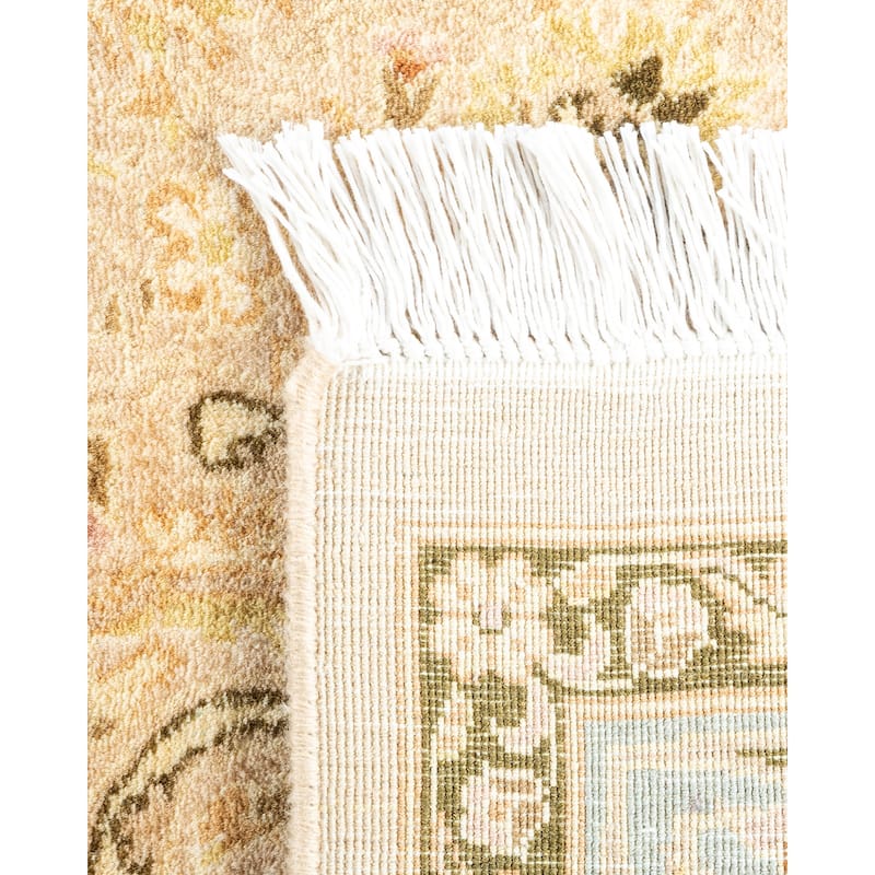 Overton Hand Knotted Wool Traditional Oriental Ivory Area Rug - 4' x 6'