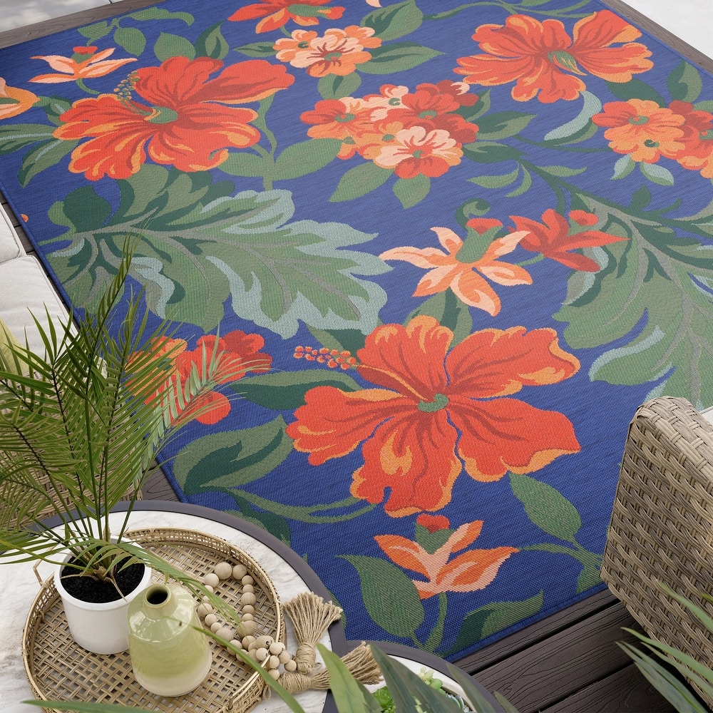 Sizzling Nautical & Coastal Floral & Botanical Indoor/Outdoor Area Rug