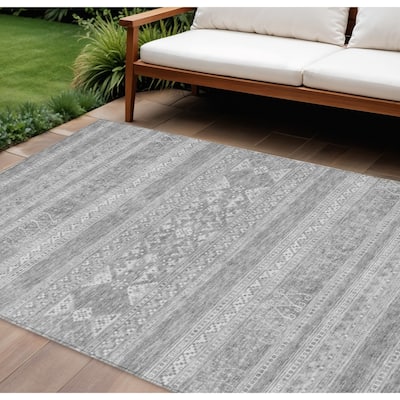 HomeRoots Southwestern Transitional Rectangle Outdoor Rug