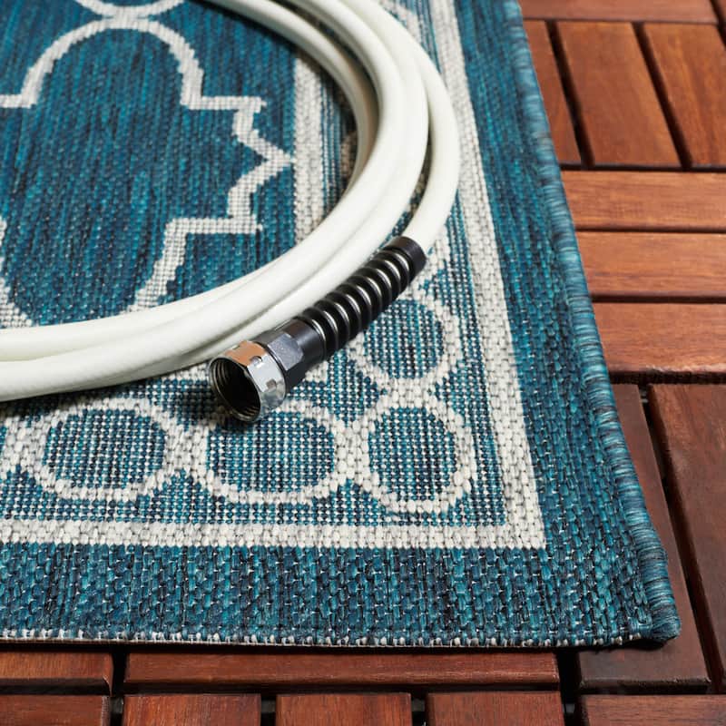 SAFAVIEH Courtyard Shahrzad Indoor/ Outdoor Waterproof Patio Backyard Rug