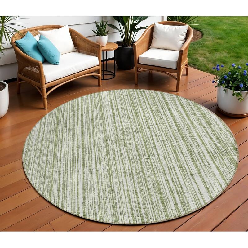 HomeRoots Striped Transitional Rectangle Outdoor Rug - 8' Round