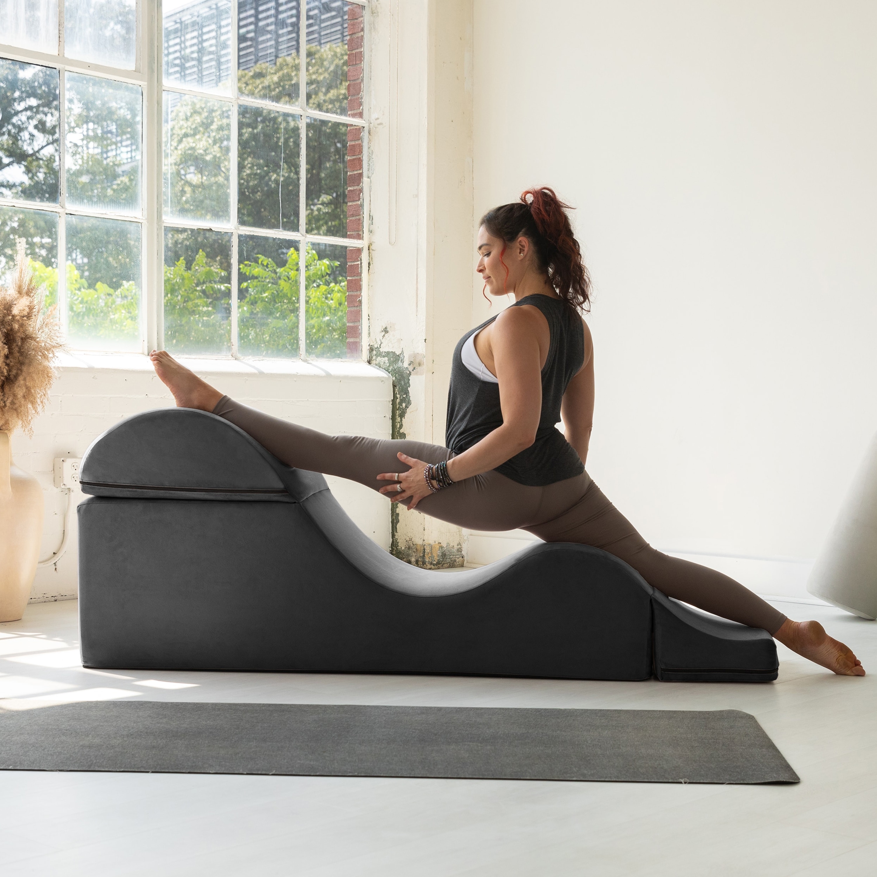 Avana Kami Convertible Chaise Yoga Massage 2 In 1 Ottoman