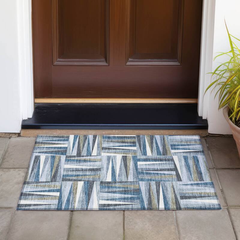 Machine Washable Indoor/ Outdoor Contemporary Mosaic Chantille Rug - Denim - 1'8" x 2'6"