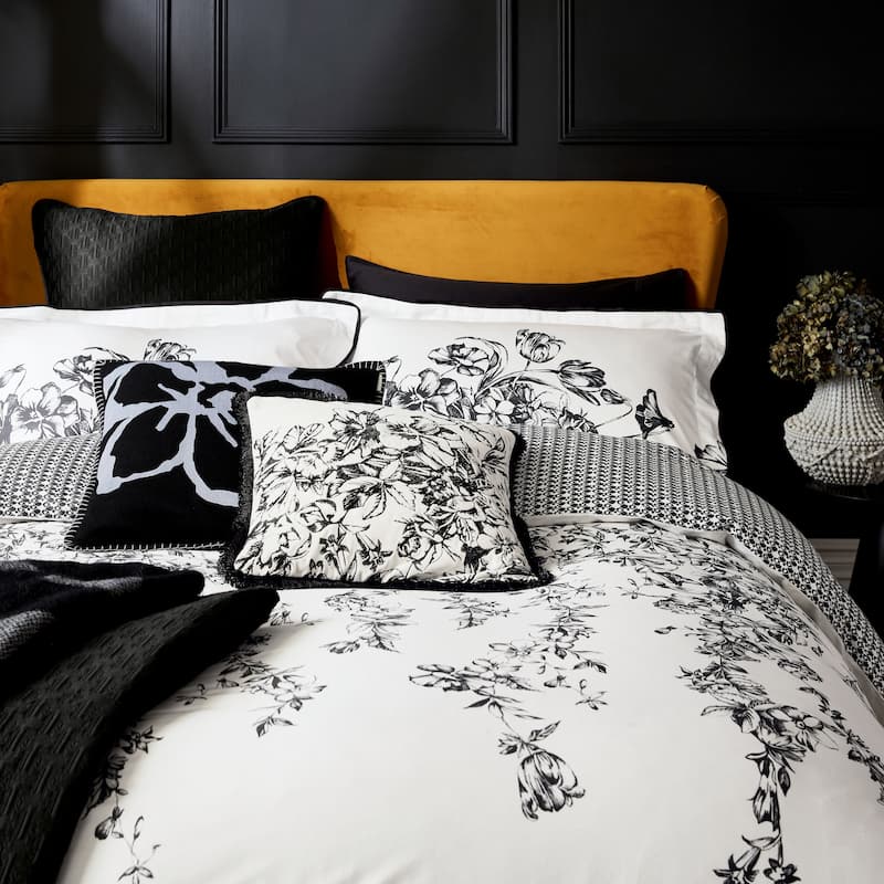 Ted Baker Elegance Floral Duvet Cover Set - Bed Bath & Beyond - 38334435