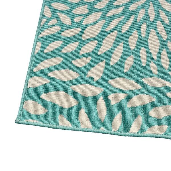 5' X 8' Blue And Ivory Floral Indoor Outdoor Area Rug