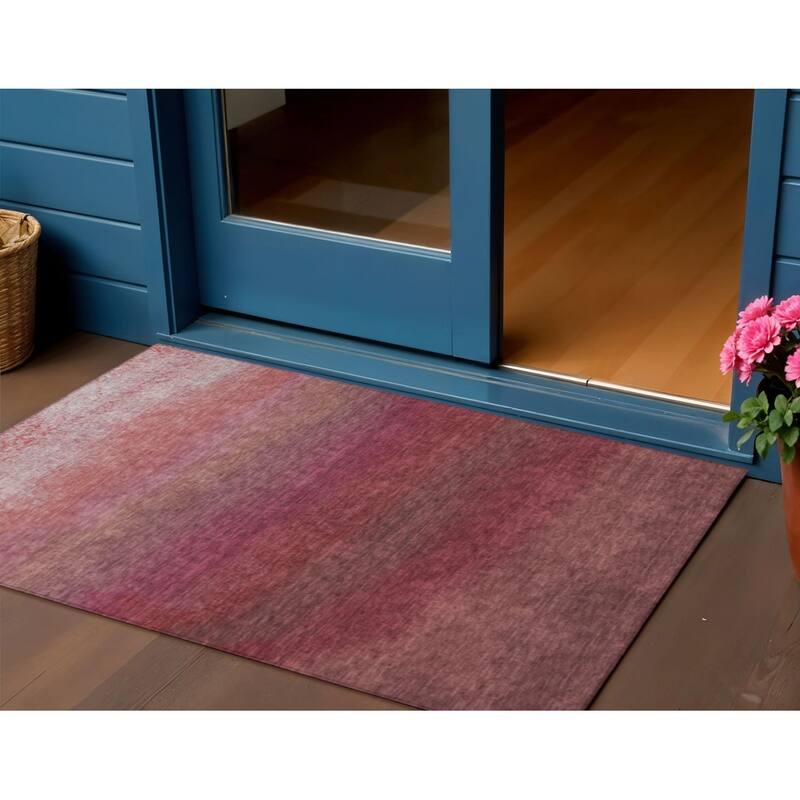 HomeRoots Ombre Transitional Rectangle Outdoor Rug - 3' x 5'