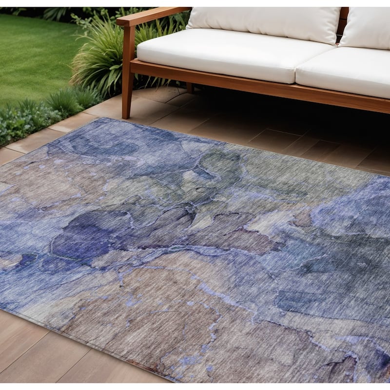 HomeRoots Abstract Transitional Rectangle Outdoor Rug - 8' X 10'