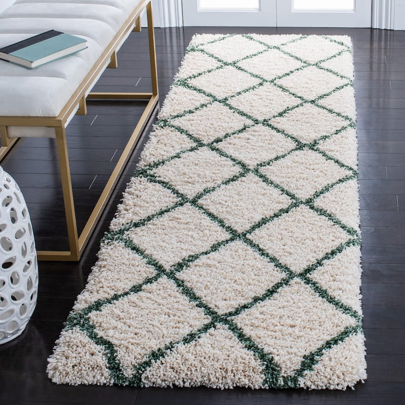 SAFAVIEH Hudson Shag Estella Diamond Trellis 2-inch Thick Rug - 2'3" x 8' Runner - Ivory/Green