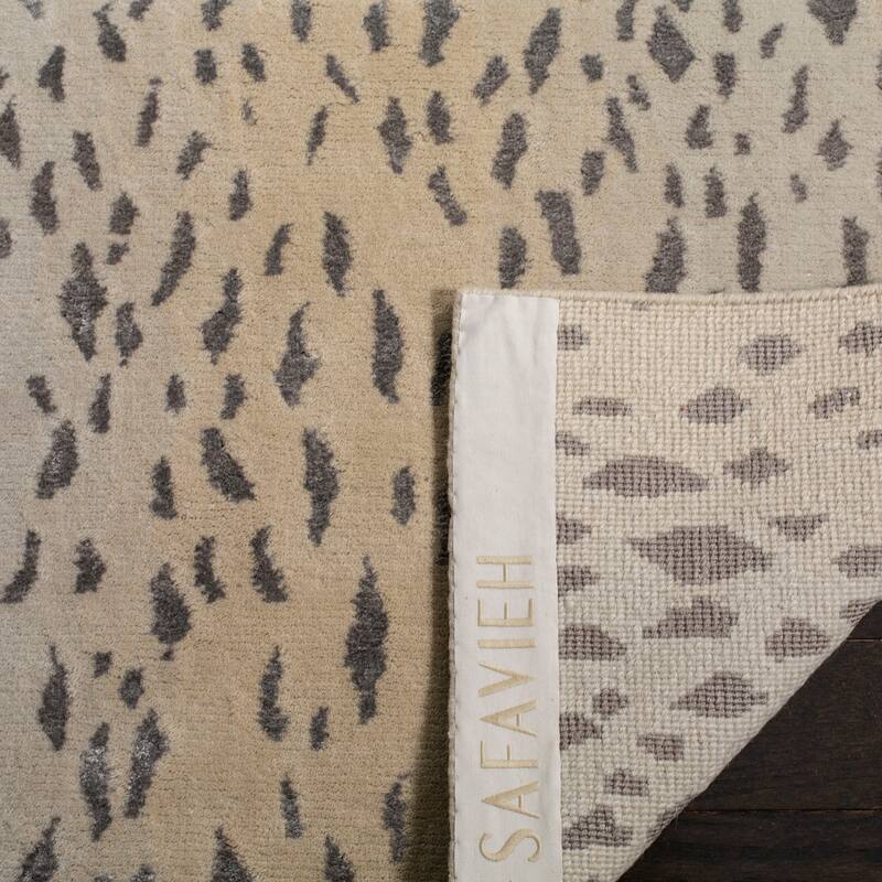 SAFAVIEH Couture Tibetan Jadvyga Hand-knotted Wool Area Rug