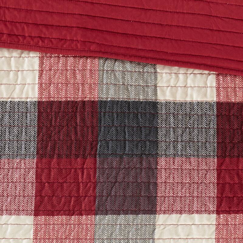Madison Park Pioneer 6 Piece Printed Herringbone Quilt Set with Throw Pillows