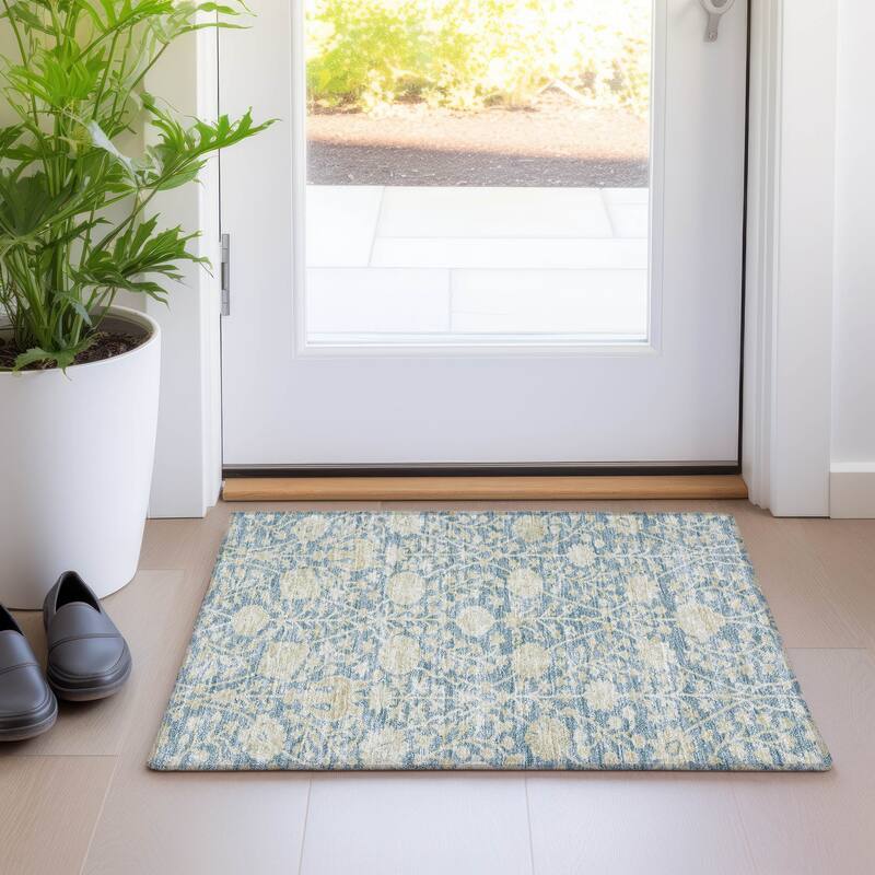 Machine Washable Indoor/ Outdoor Traditional Kashan Chantille Rug - Sky - 1'8" x 2'6"