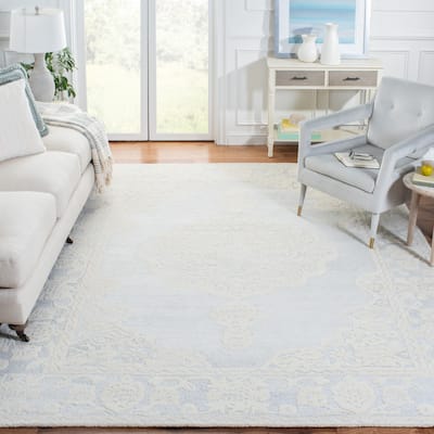 SAFAVIEH Handmade Micro-Loop Gerhild Medallion Wool Rug