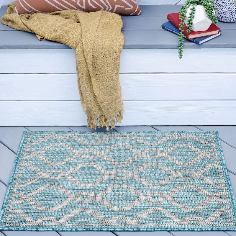 Colonnade Transitional Geometric Indoor/Outdoor Area Rug
