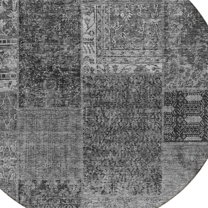 HomeRoots Patchwork Transitional Rectangle Outdoor Rug