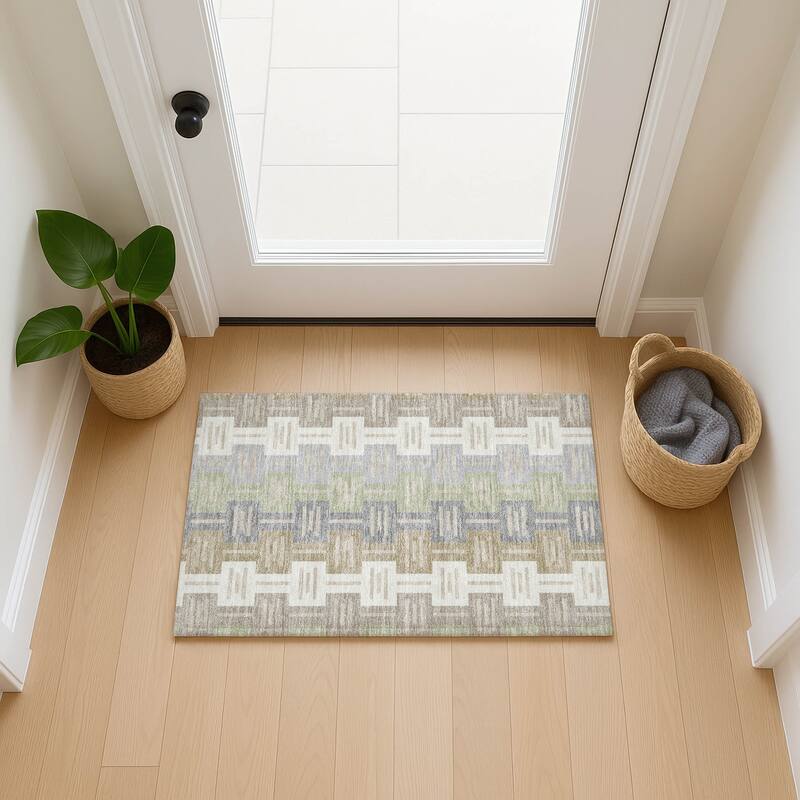 Machine Washable Indoor/ Outdoor Modern Wamego Chantille Rug