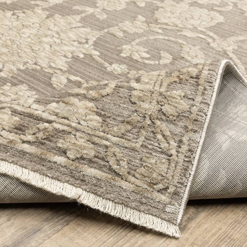 Style Haven Caiden Updated Traditional Floral Area Rug