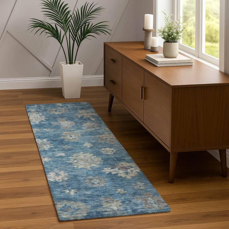 Machine Washable Indoor/ Outdoor Casual Traditional Chantille Rug