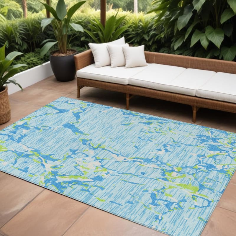 HomeRoots Striped Transitional Rectangle Outdoor Rug - 8' X 10'