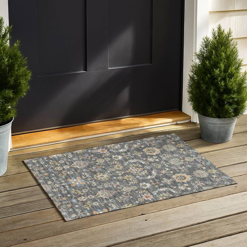 Machine Washable Indoor/ Outdoor Traditional Basalt Chantille Rug - Gray - 1'8" x 2'6"