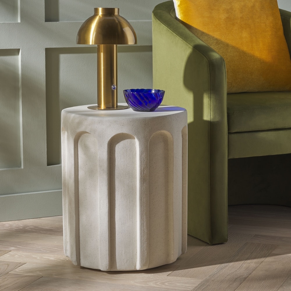 SAFAVIEH Nikolaus Accent Table (Fully Assembled) - 15"W x 15"D x 18"H