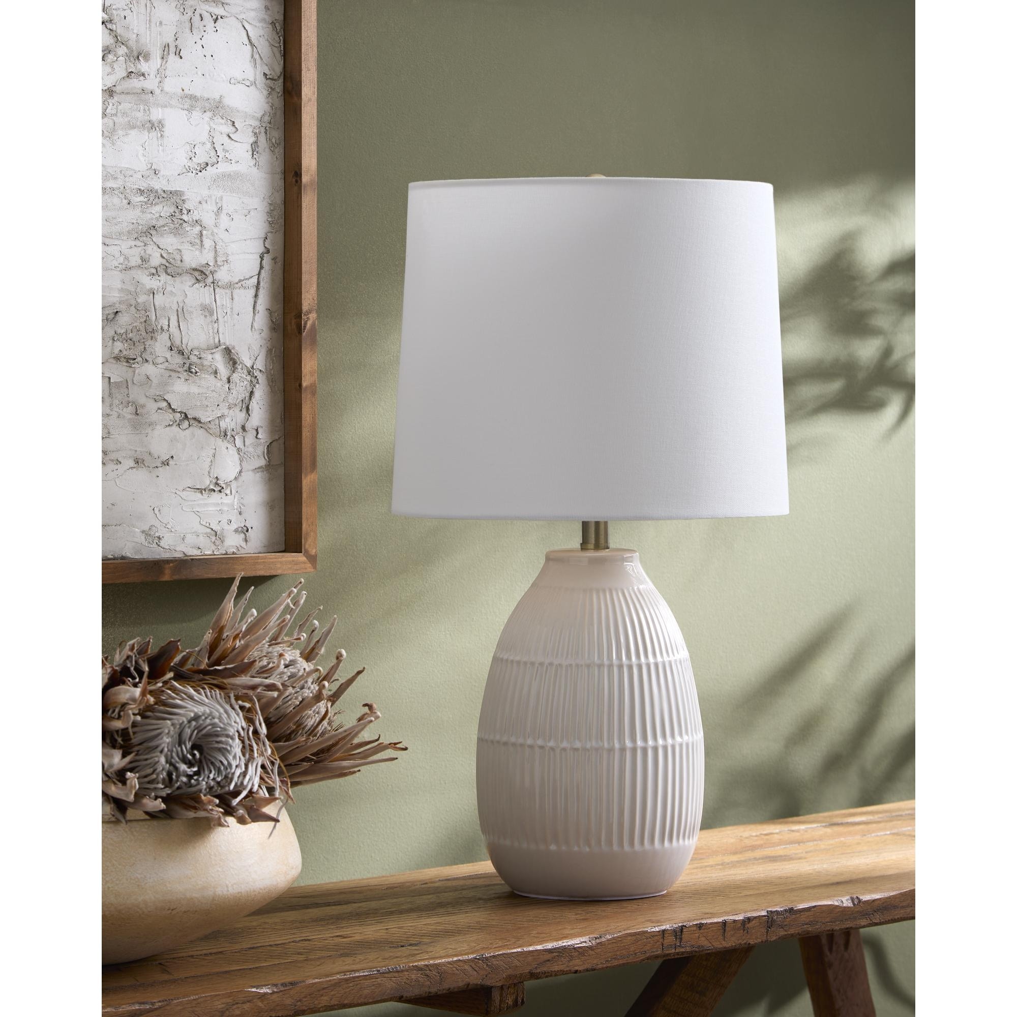 Livabliss Soleny Traditional Accent Table Lamp